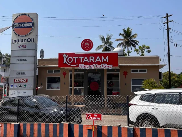 Kottaram Sweet House. Paika